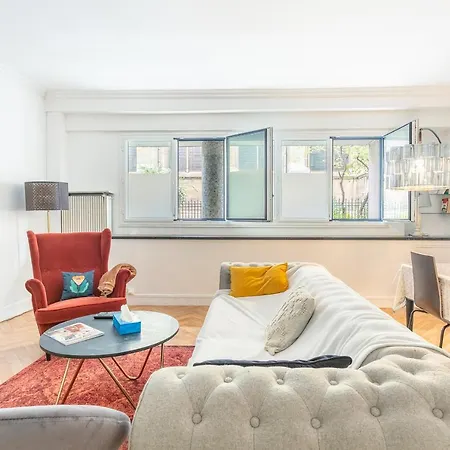 Luxurious 70 Sqm Flat In The Heart Of 7th *